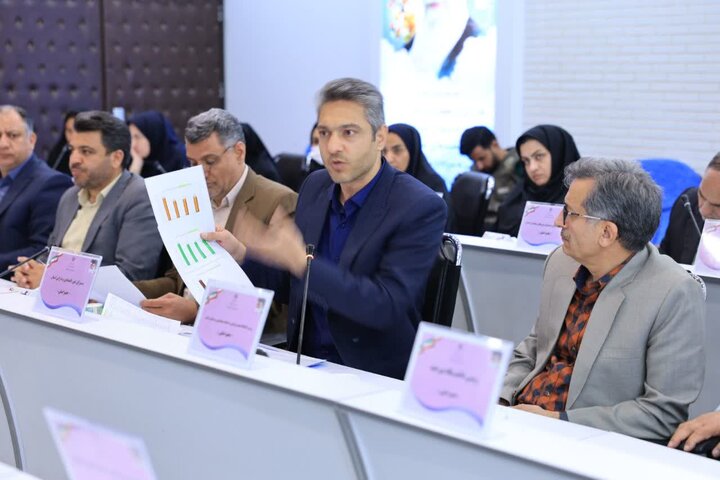 بیش از یک هزار میلیارد تومان از بار مالیاتی مردم استان کاسته شد بیش از یک هزار میلیارد تومان از بار مالیاتی مردم استان کاسته شد