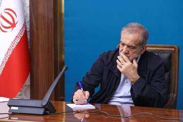 Pezeshkian offers condolences on passing of Pope Francis