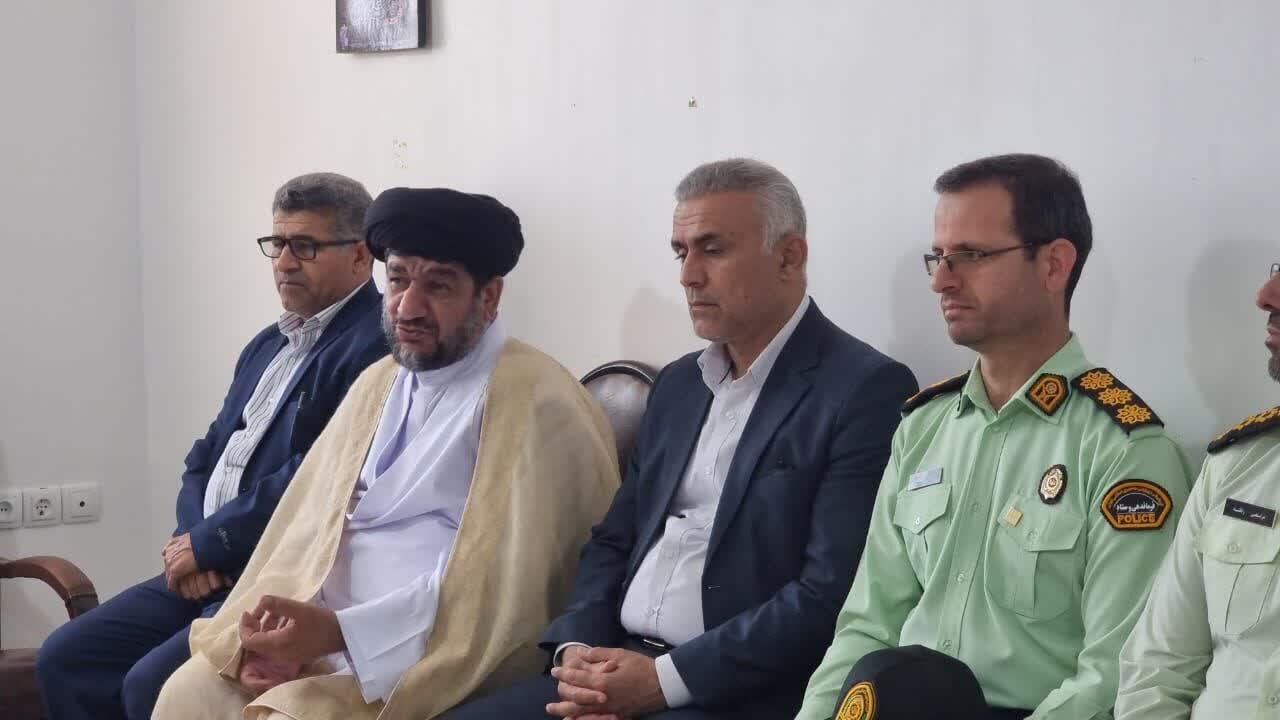 خدمات دهی به مردم گناوه افزایش مییابد