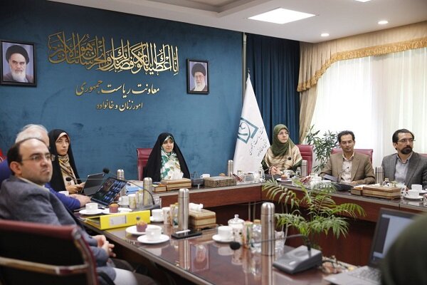 بهروز آذر: توسعه کسبوکارهای خانوادگی موجب تحکیم خانواده میشود