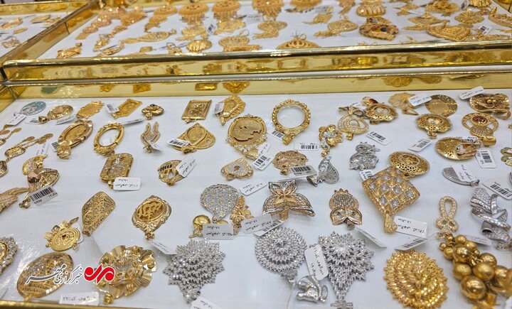 از سوزندوزی تا قالیبافی حجمی؛ اینجا هنر و مهارت اشتغال میآفریند از سوزندوزی تا قالیبافی حجمی؛ اینجا هنر و مهارت اشتغال میآفریند