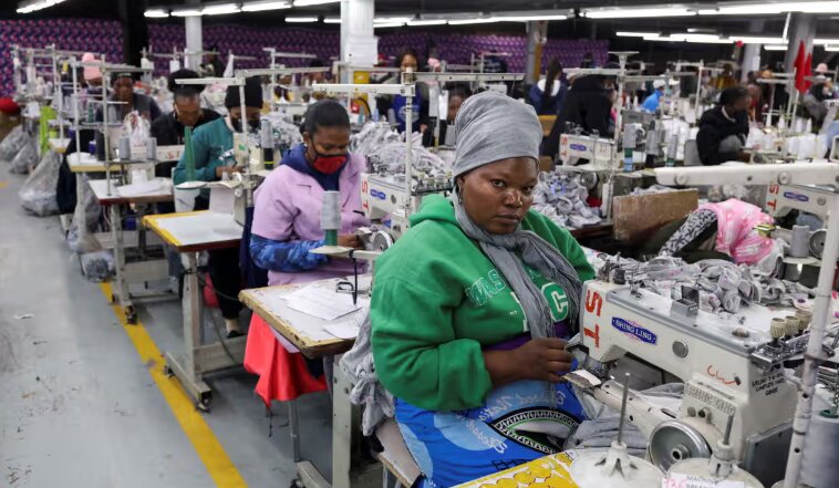 تعرفهها و تورم؛ چگونه بلندپروازیهای ترامپ، اقتصاد آمریکا را فلج کرد؟