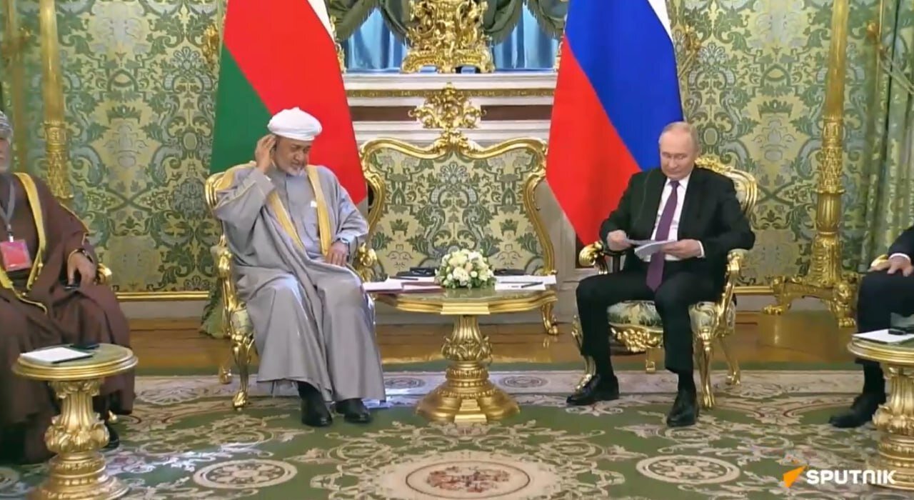 Russian president, Omani sultan hold talks in Moscow