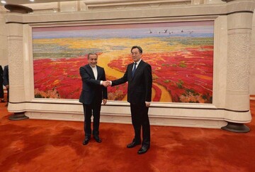 Araghchi to convey Pezeshkian message to China leaders