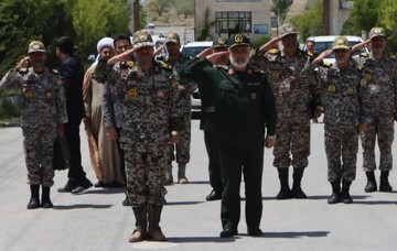 العميدان صباحي فرد وحاجي زاده يتفقدان مقر خنداب للدفاع الجوي