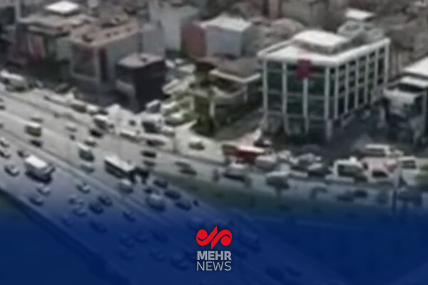 Deprem sonrası İstanbul sokakları havadan böyle görüntülendi Deprem sonrası İstanbul sokakları havadan böyle görüntülendi