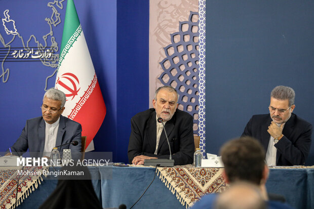 نشست توجیهی «رویداد ایران اکسپو ۲۰۲۵ و همایش ایران و آفریقا» نشست توجیهی «رویداد ایران اکسپو ۲۰۲۵ و همایش ایران و آفریقا»