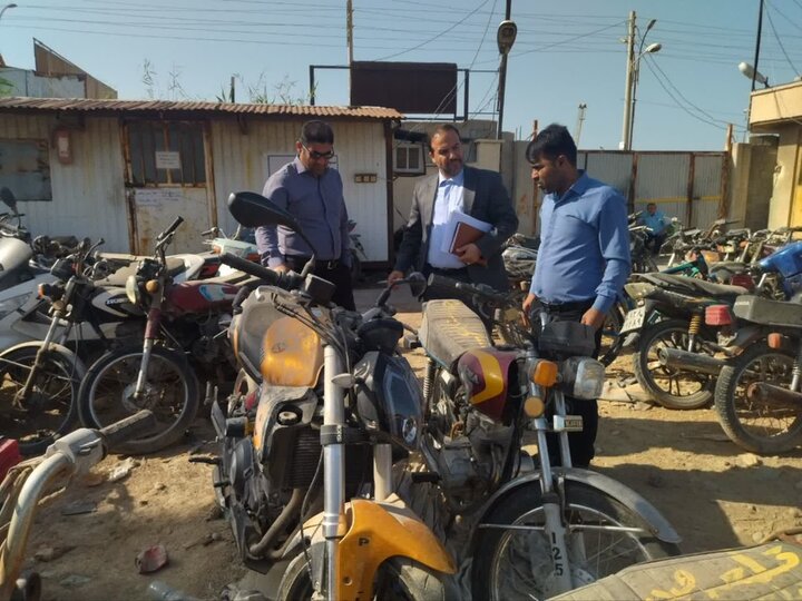 تعیین تکلیف وسایل نقلیه توقیفی در گناوه تسریع می شود تعیین تکلیف وسایل نقلیه توقیفی در گناوه تسریع می شود