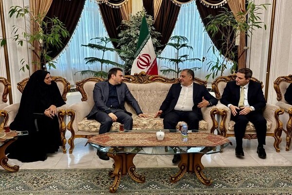 وزير الرياضة العراقي في مدينة مشهد المقدسة