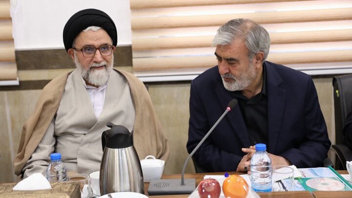 برگزاری نشست کمیسیون امنیت ملی مجلس با حجت الاسلام خطیب و سردار رادان برگزاری نشست کمیسیون امنیت ملی مجلس با حجت الاسلام خطیب و سردار رادان