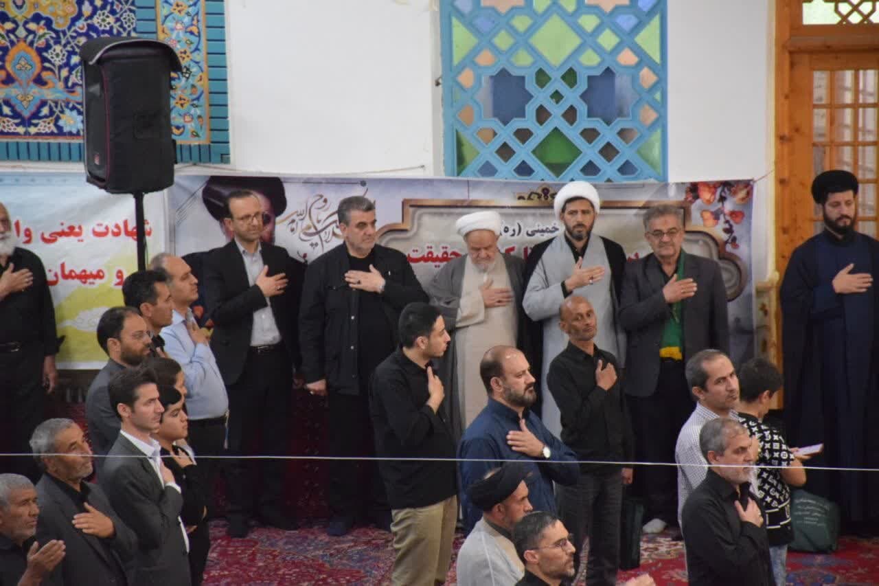 شاهرود در سوگ یاران امام صادق(ع)؛ یادوارهای برای قهرمانان بیادعا شاهرود در سوگ یاران امام صادق(ع)؛ یادوارهای برای قهرمانان بیادعا