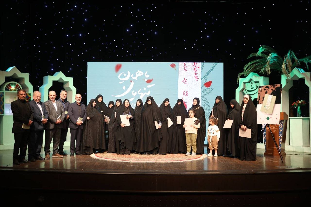 زنان شریک پیروزیهای بزرگ ایران در انقلاب و دفاع مقدس هستند