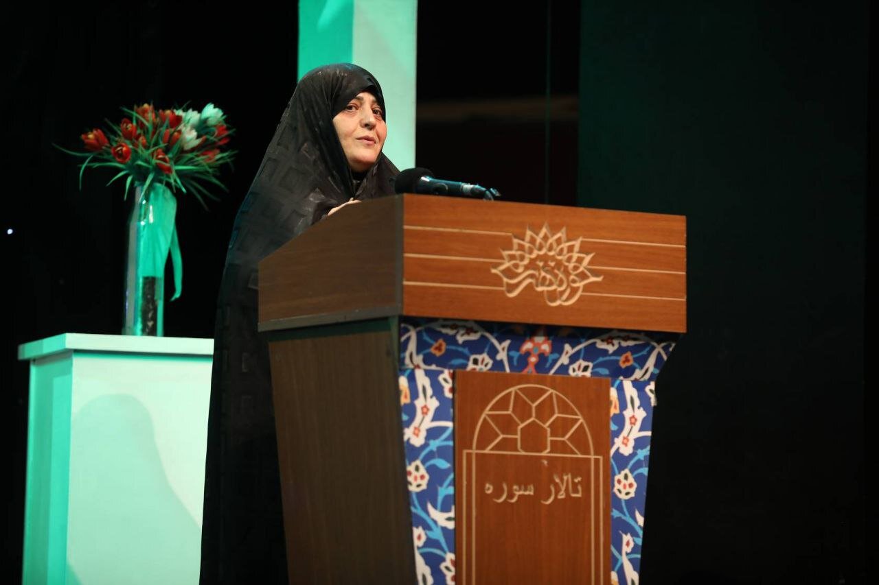 زنان شریک پیروزیهای بزرگ ایران در انقلاب و دفاع مقدس هستند