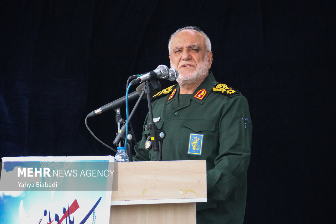 آنچه در صعود ۵۰ هزار نفری به «خانقاه عرفان» گذشت + عکس و فیلم آنچه در صعود ۵۰ هزار نفری به «خانقاه عرفان» گذشت + عکس و فیلم