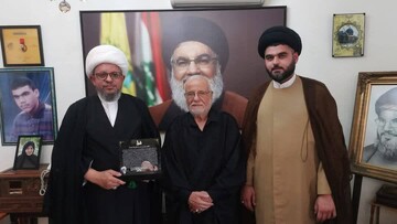 ممثل المرجع اليعقوبي يزور عائلة سيدالشهداء المقاومة السيد حسن نصر الله لتقديم التعازي