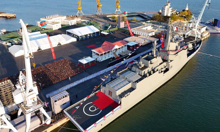 North Korea unveils 5,000-tonne warship