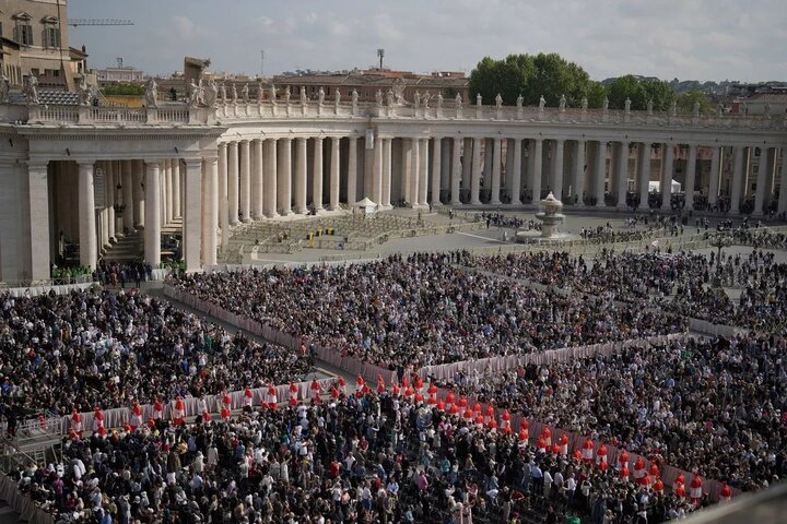 Papa Francis için cenaze töreni düzenleniyor (+Video) Papa Francis için cenaze töreni düzenleniyor (+Video)