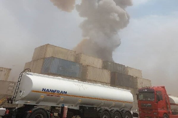 خروج کامیونها از بندر شهید رجایی در حال انجام است