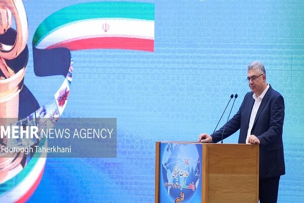 رکوردزنی صادرات غیرنفتی در سال ۱۴۰۳ رکوردزنی صادرات غیرنفتی در سال ۱۴۰۳