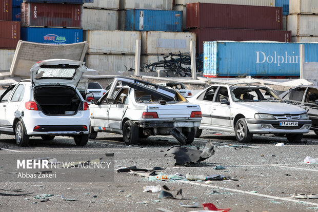 فعالیتهای گمرکی تداوم دارد؛ افزایش تعداد فوتیها به ۴۰ نفر ضرورت برخورد با مقصران حادثه تلخ انفجار در بندر شهید رجایی