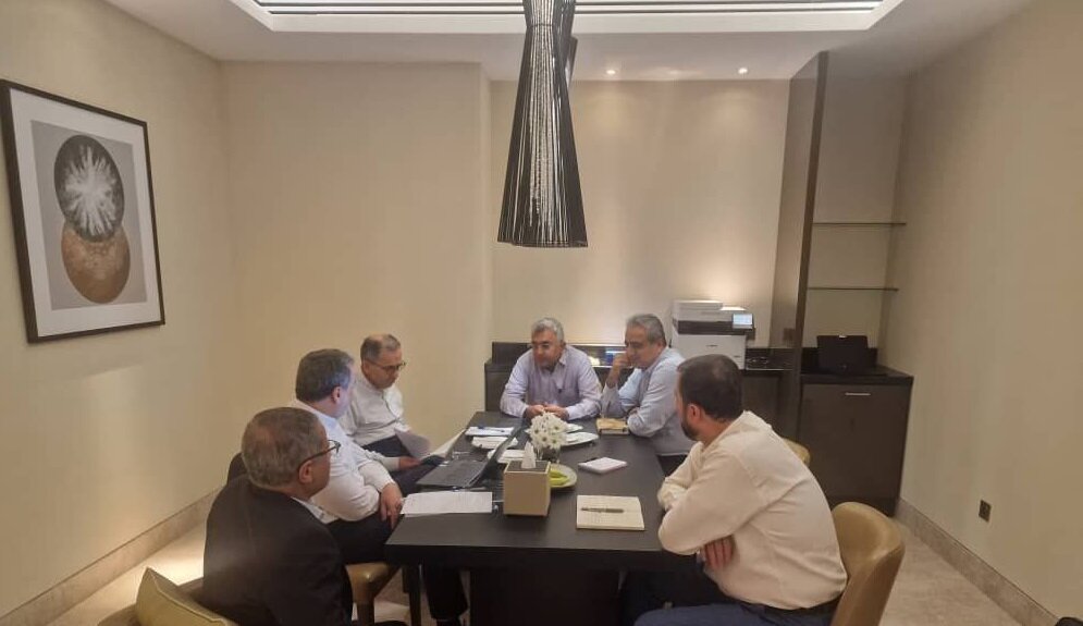 Iranian diplomatic and technical delegations meet in Muscat before talks begin