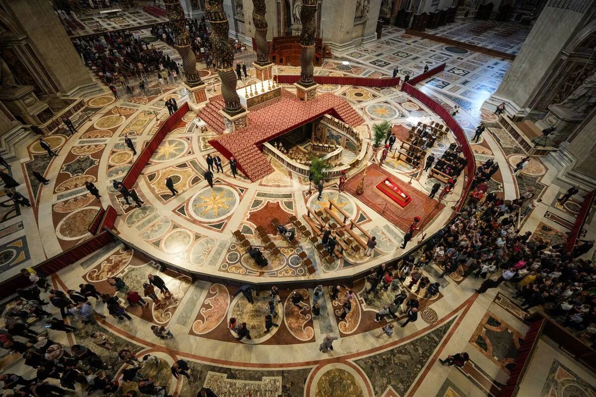Papa Francis için cenaze töreni düzenleniyor (+Video)
