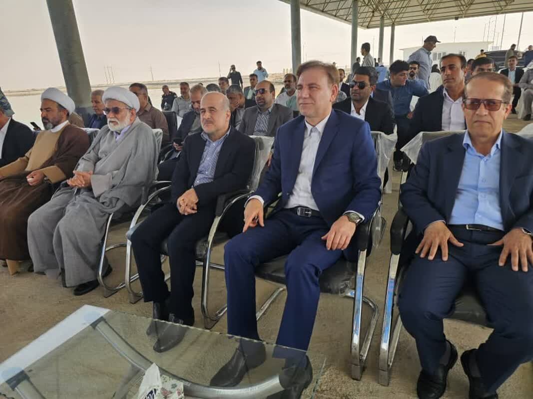 دولت نگاه ویژهای به معیشت مردم در مناطق ساحلی دارد