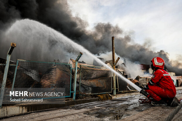فعالیتهای گمرکی تداوم دارد؛ افزایش تعداد فوتیها به ۴۰ نفر خانوادههای دارای مفقودی در بندر رجایی به پزشکی قانونی مراجعه کنند