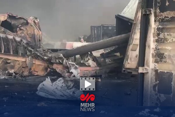 Mehr Haber Ajansı muhabiri patlamanın olduğu yerden bildiriyor Mehr Haber Ajansı muhabiri patlamanın olduğu yerden bildiriyor