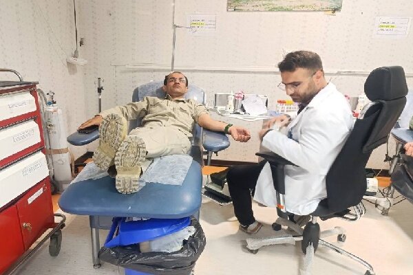اهدای خون کارکنان محیط زیست کهگیلویه و بویراحمد به مصدومان در بندرعباس