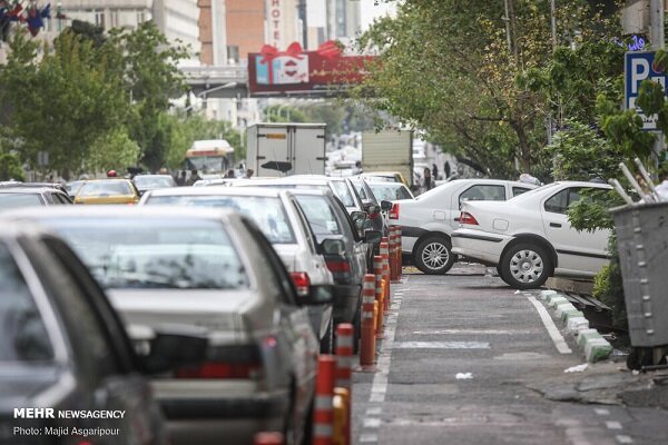 مسئله قیمت خودرو تا پایان خرداد حل میشود مسئله قیمت خودرو تا پایان خرداد حل میشود