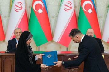 ایران و آذربایجان در حوزه حمل‌ونقل تفاهم‌نامه همکاری امضا کردند