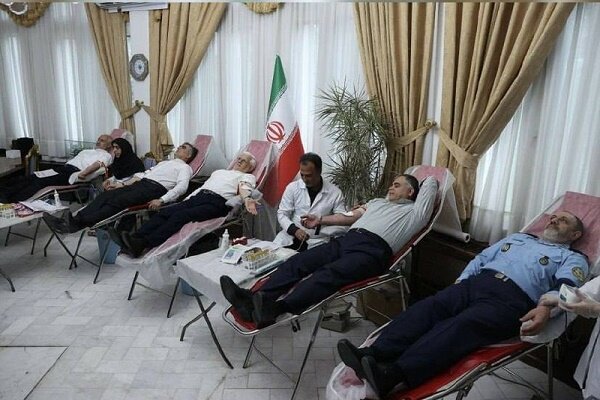 İran hükümet yetkilileri kan bağışında bulundu (+Video) İran hükümet yetkilileri kan bağışında bulundu (+Video)