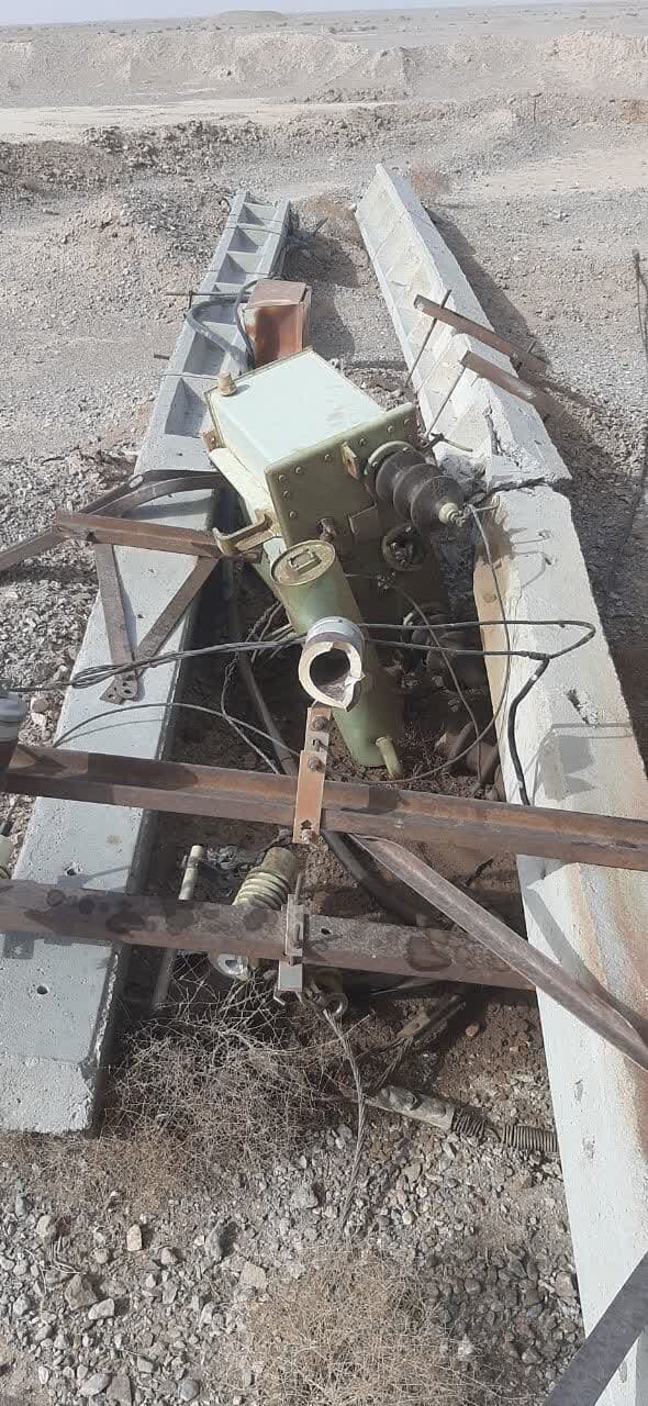 طوفان شدید باعث خسارت به شبکه برق میبد شد