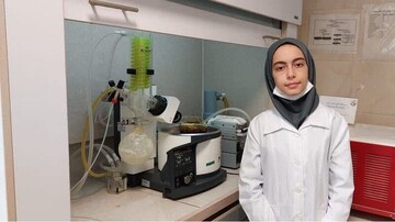 «کیمیا بهادری»دختر سال خراسان شمالی؛مسئولان ازدختران ایرانی حمایت کنند