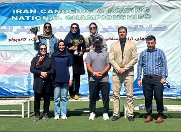 تیم بانوان زیر ۲۳ سال استان بوشهر مقام سوم قایقرانی کشور را کسب کرد