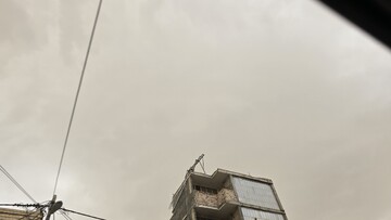 آسمان زاهدان در میان گرد و خاک محو شد