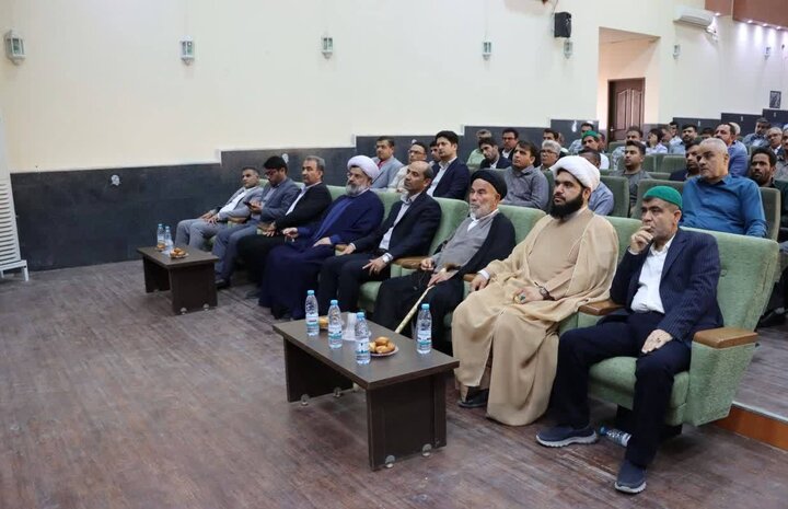 اعضای شوراها با اتحاد و همدلی مشکلات مردم دشتی را حل کنند