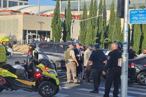 Israeli PM Netanyahu’s convoy injures motorcyclist in Quds