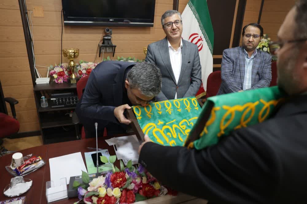 خادمان حرم رضوی به دانشگاه علوم پزشکی بوشهر رفتند