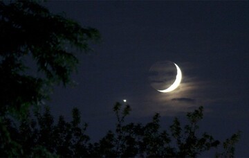درخشش دو غول آسمانی؛ مقارنه ماه و سیاره مشتری در شامگاه امروز