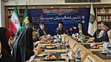 عاملی:ضمن برجسته کردن جنبه‌های معنوی اهل بیت(ع)باید از خرافات دوری کرد