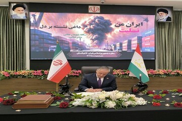 Tajik FM signs memorial book for Iran Bandar Abbas port blast