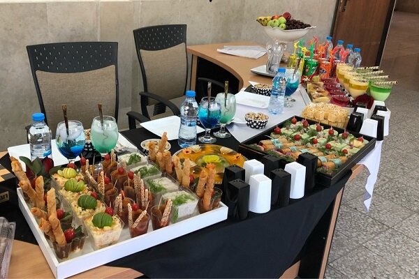 تجمل‌گرایی و دعوت از افراد غیر مرتبط در جلسه دفاع پایان‌نامه ممنوع شد
