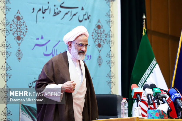 حجت الاسلام عبدالله حاجی صادقی نماینده ولی فقیه در سپاه در همایش سراسری حفظ انسجام