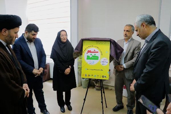 رونمایی از پوستر جشنواره منطقهای «شعرخند» در شهرکرد