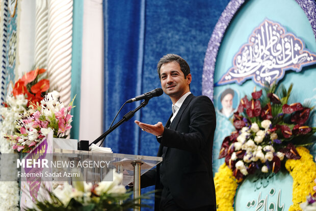 گردهمایی دانشجویان دختر در حرم حضرت معصومه(س)