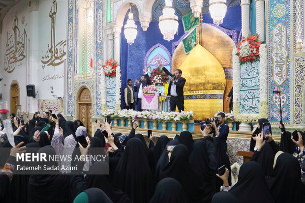 گردهمایی دانشجویان دختر در حرم حضرت معصومه(س)