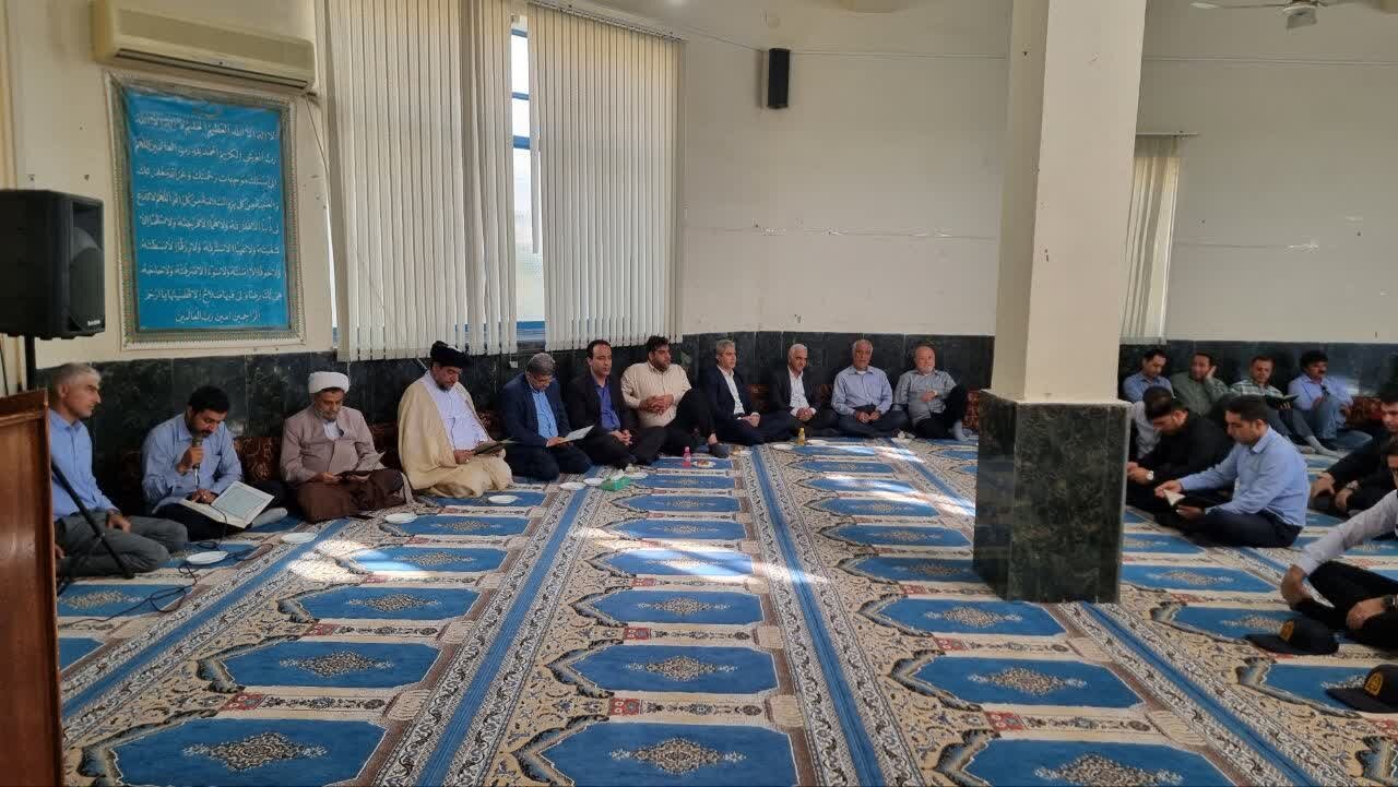 آئین یادبود جان‌باختگان حادثه بندر شهید رجایی در گناوه برگزار شد