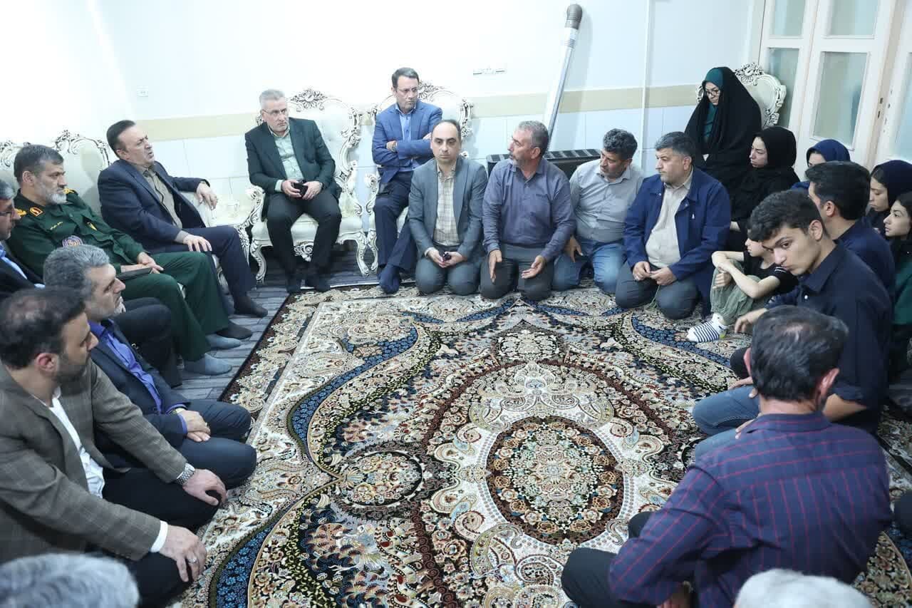 حضور،استاندار،منزل،حادثه،ديدار،خانواده